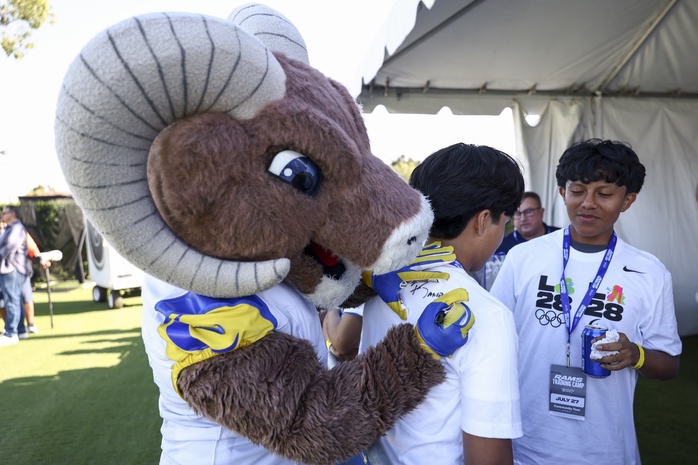 LA Rams gift tickets